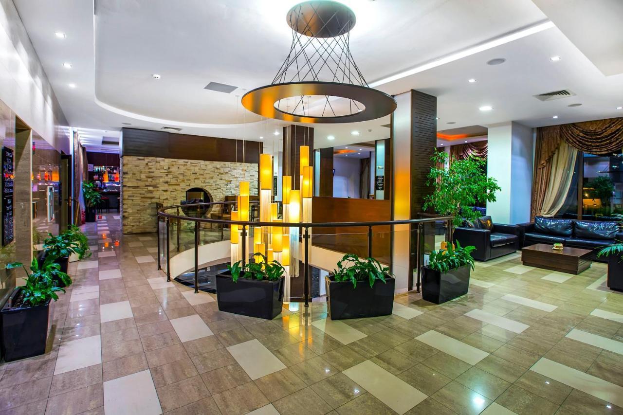 Murite Park Hotel Razlog Extérieur photo